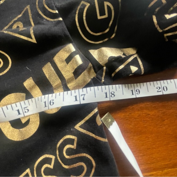 GUESS Los Angeles T-shirt! - Picture 5 of 9